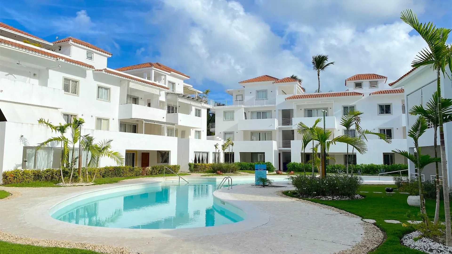 Hotel Deluxe Villas Los Corales Beach & Spa - Best Price For Vacation Rental Punta Cana