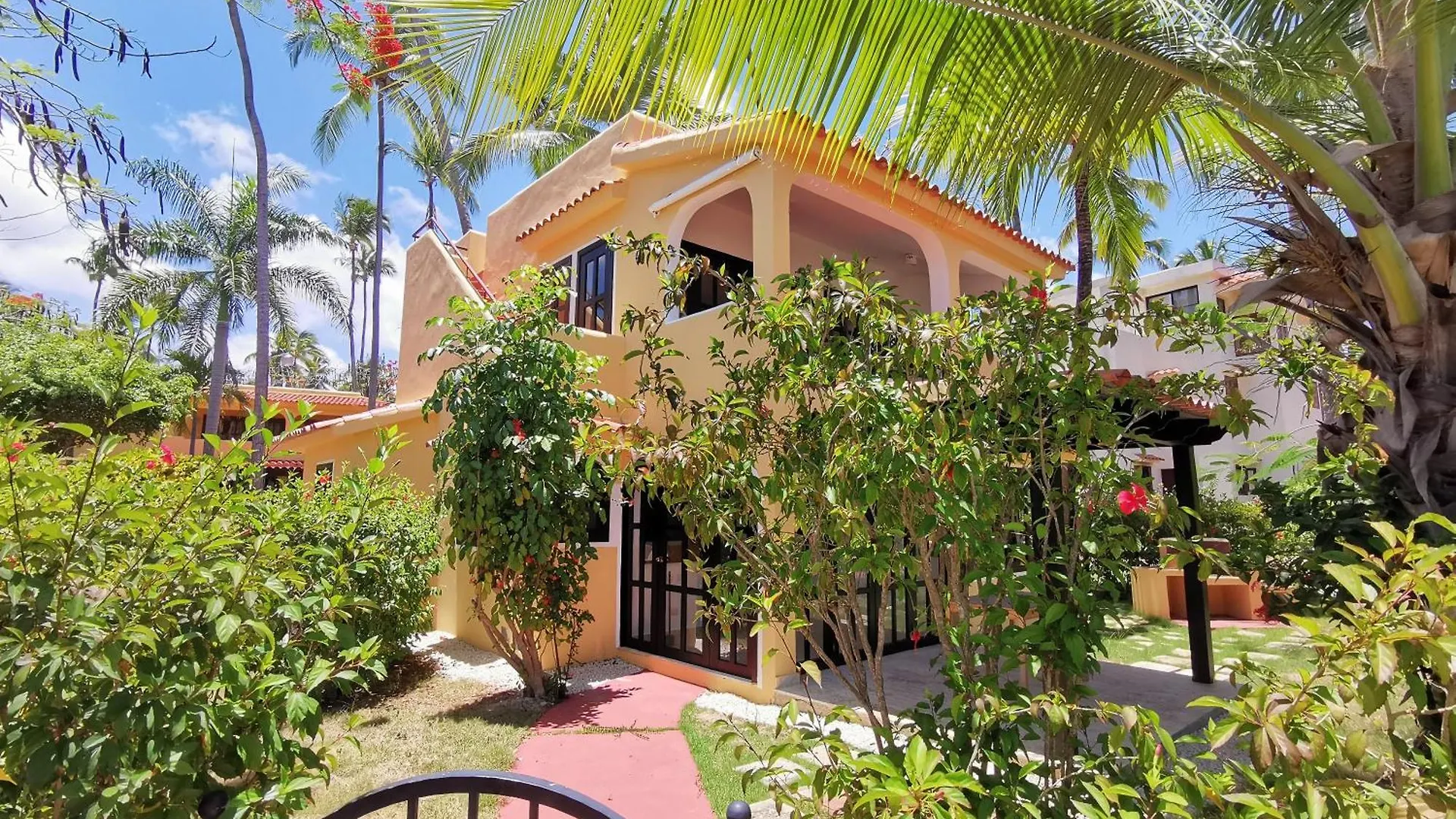 Deluxe Villas Los Corales Beach & Spa - Best Price For Vacation Rental Punta Cana Hotel