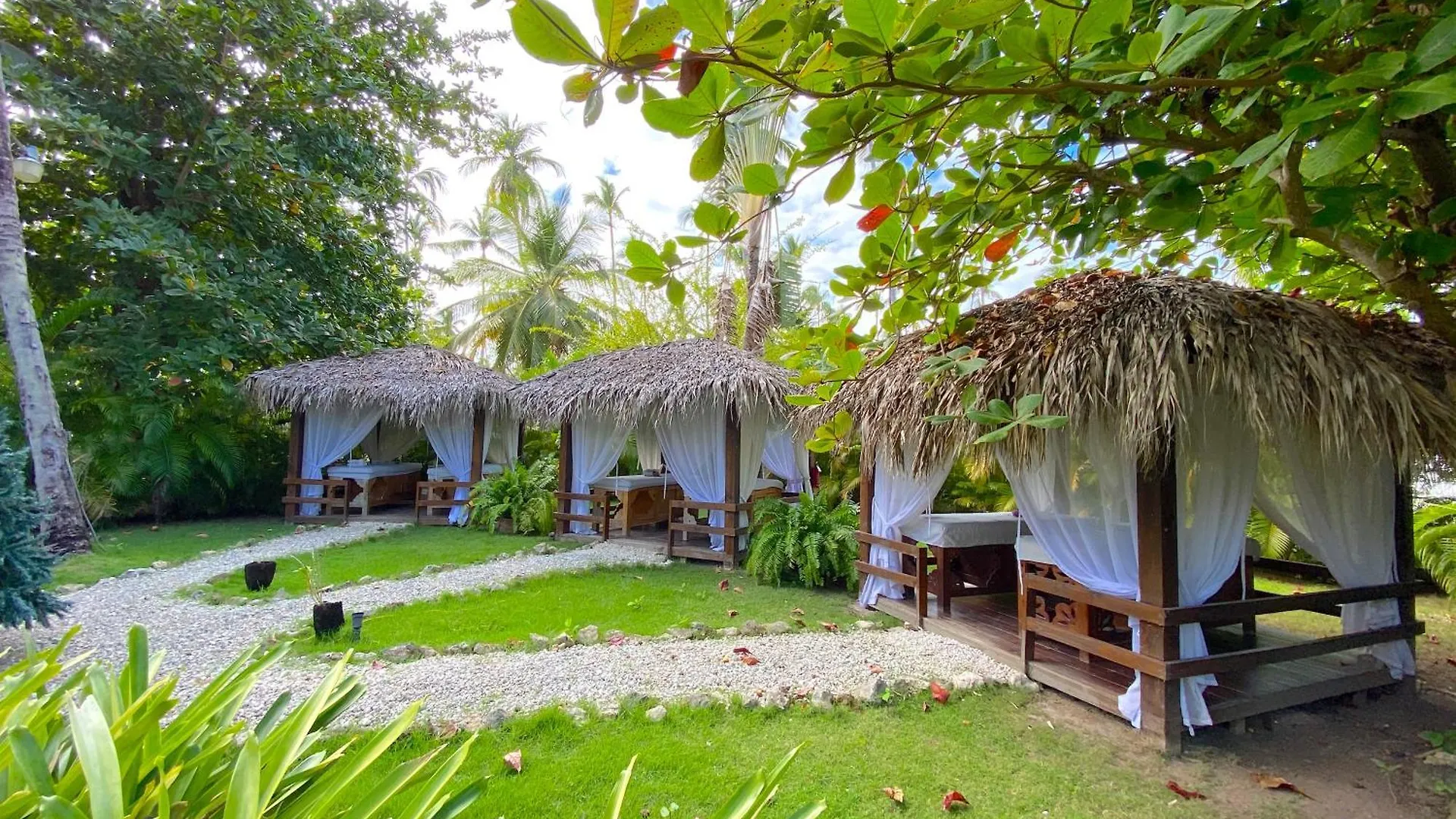 Deluxe Villas Los Corales Beach & Spa - Best Price For Vacation Rental Punta Cana Hotel
